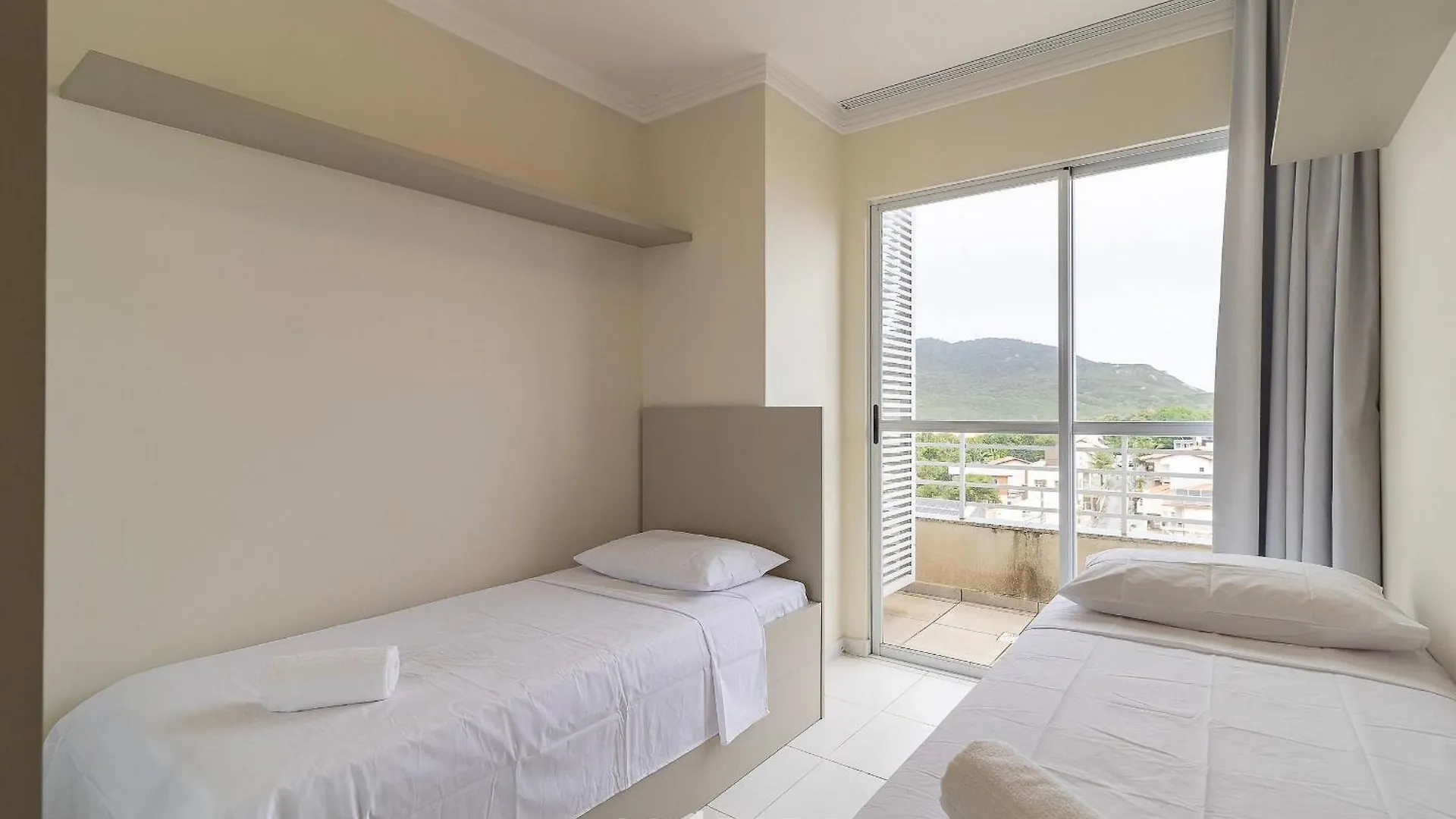 Apartamentos Com Piscina Em Floripa - Cac Florianopolis 0*,