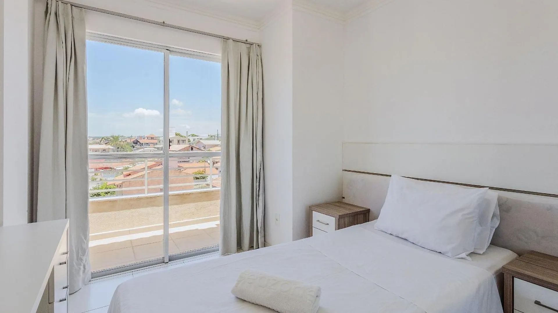 Apartamentos Com Piscina Em Floripa - Cac Florianopolis 0*,  Brazil
