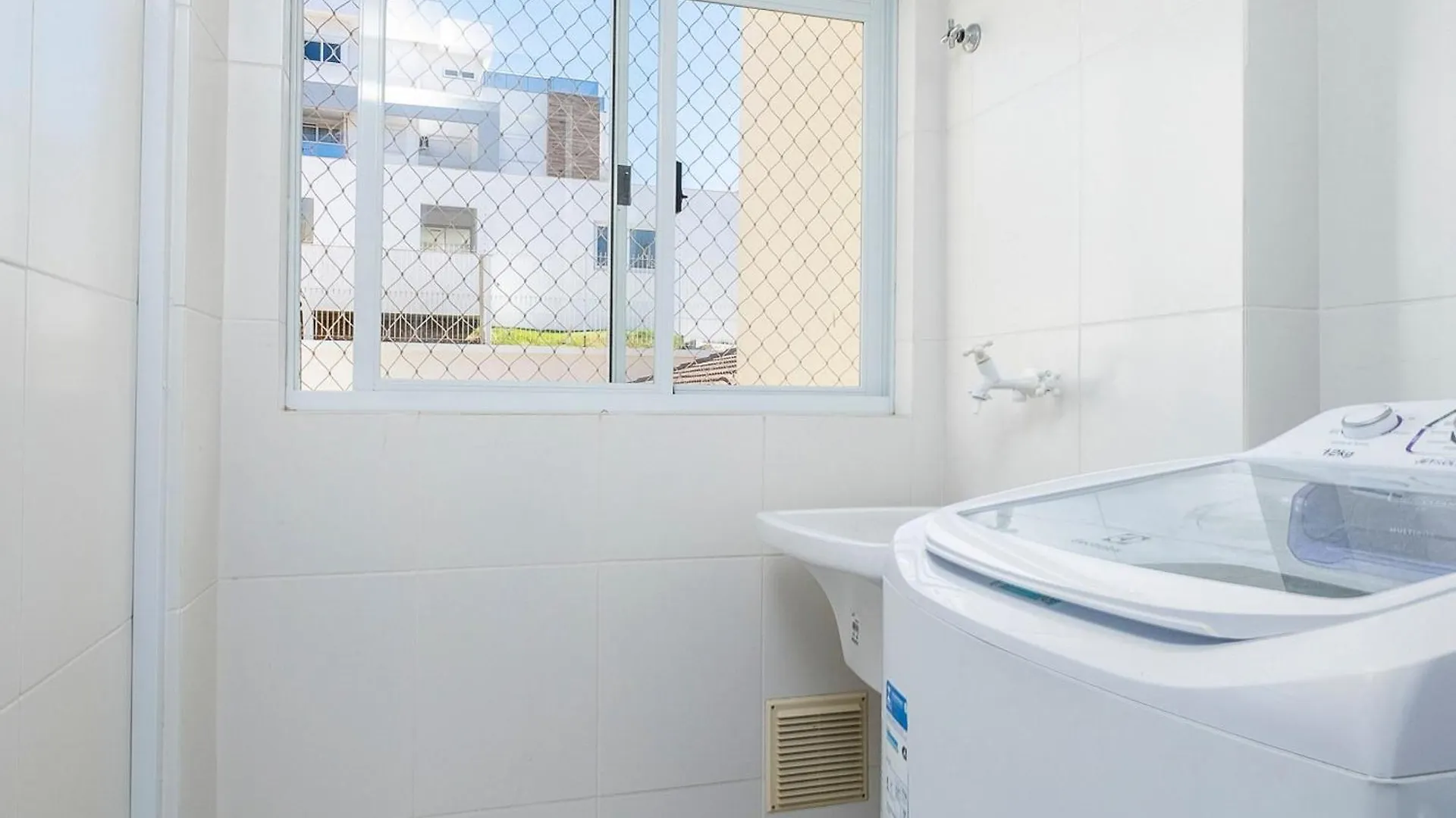 Apartamentos Com Piscina Em Floripa - Cac Florianopolis Apartment