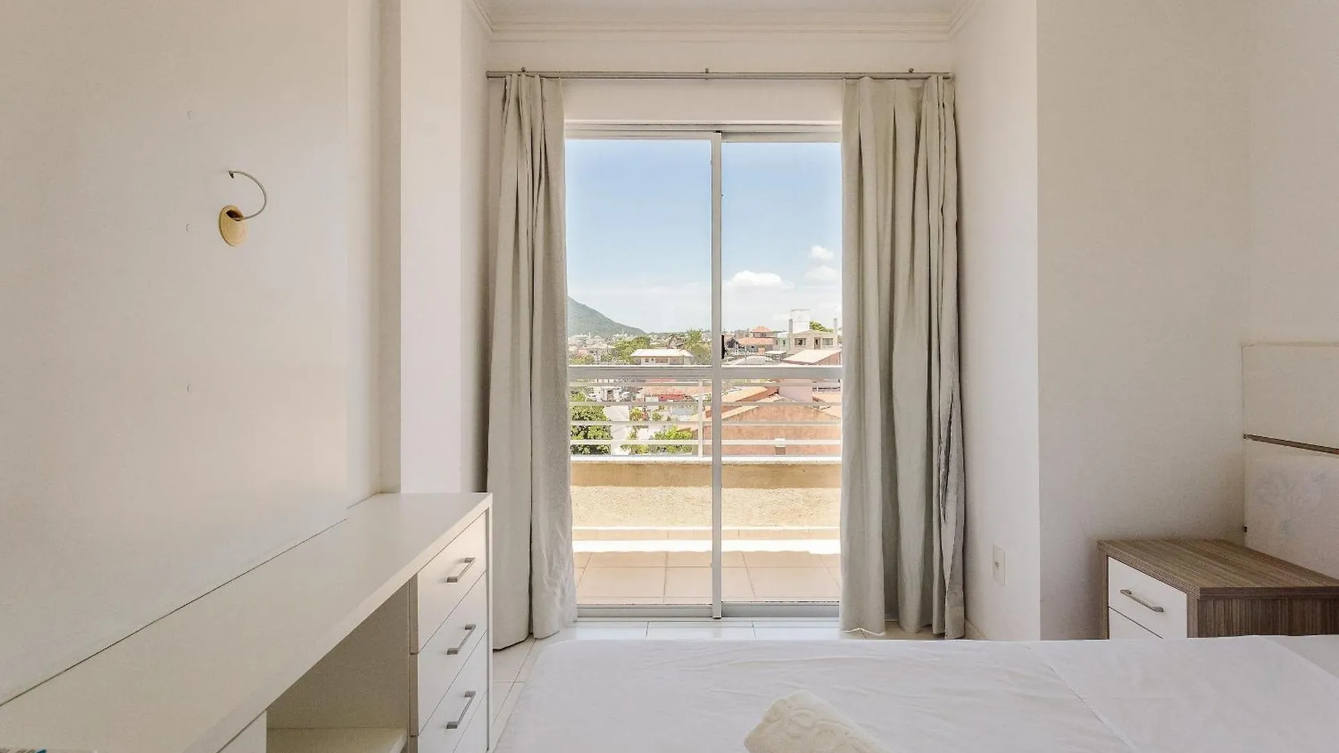 Apartamentos Com Piscina Em Floripa - Cac Florianopolis 0*,  Brazil